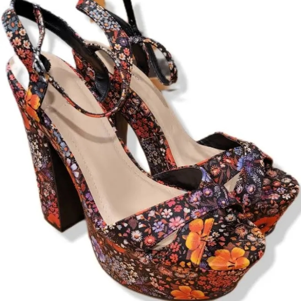 Bamboo floral platform heels sandals size 8 or 8.5